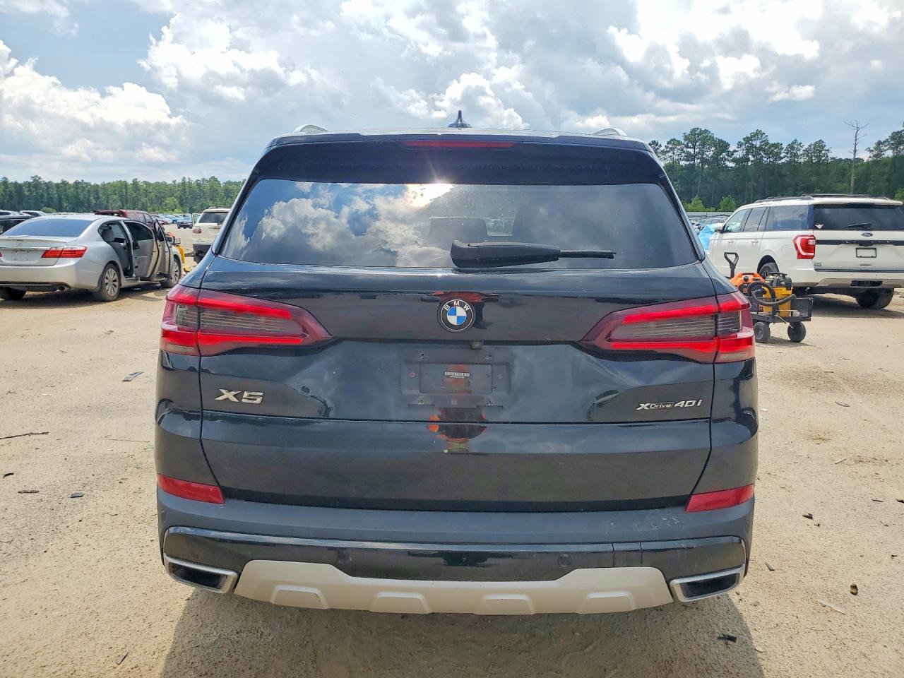 2022 BMW X5 xDrive40I - zdjęcie 6