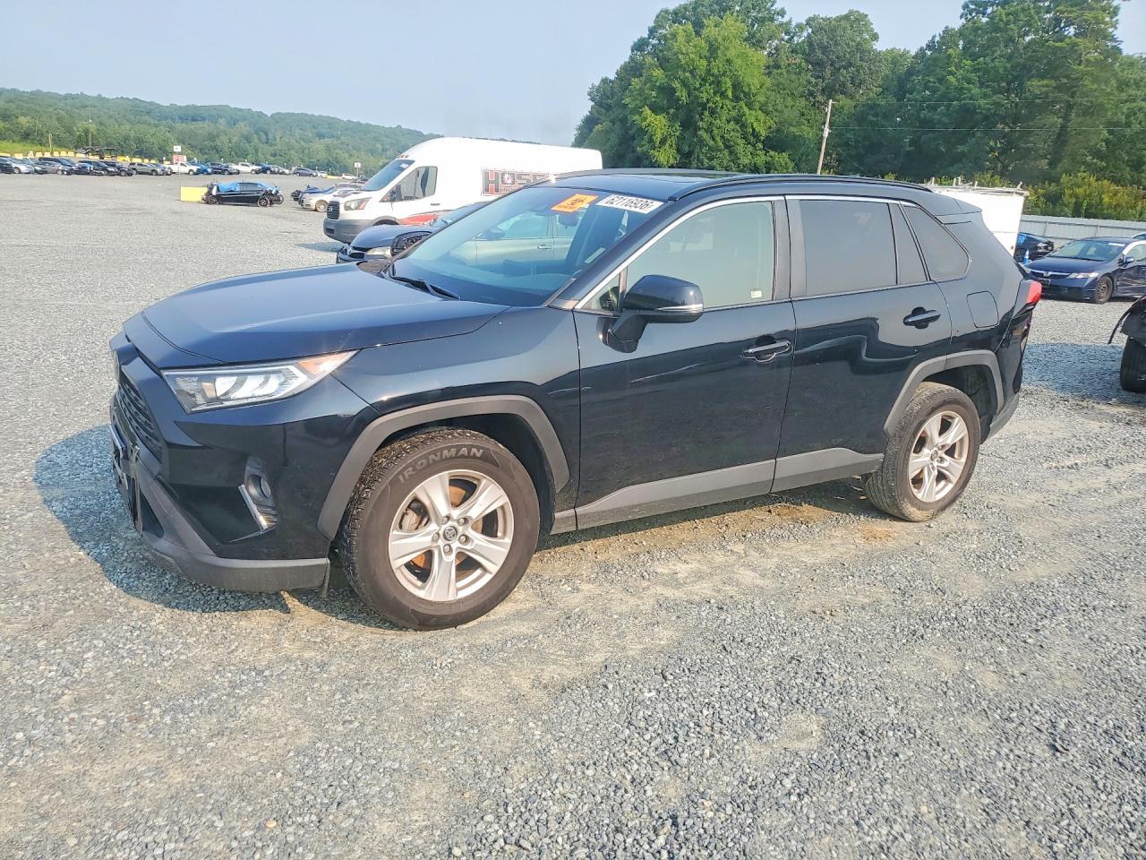 2019 Toyota Rav4 Xle - zdjęcie główne
