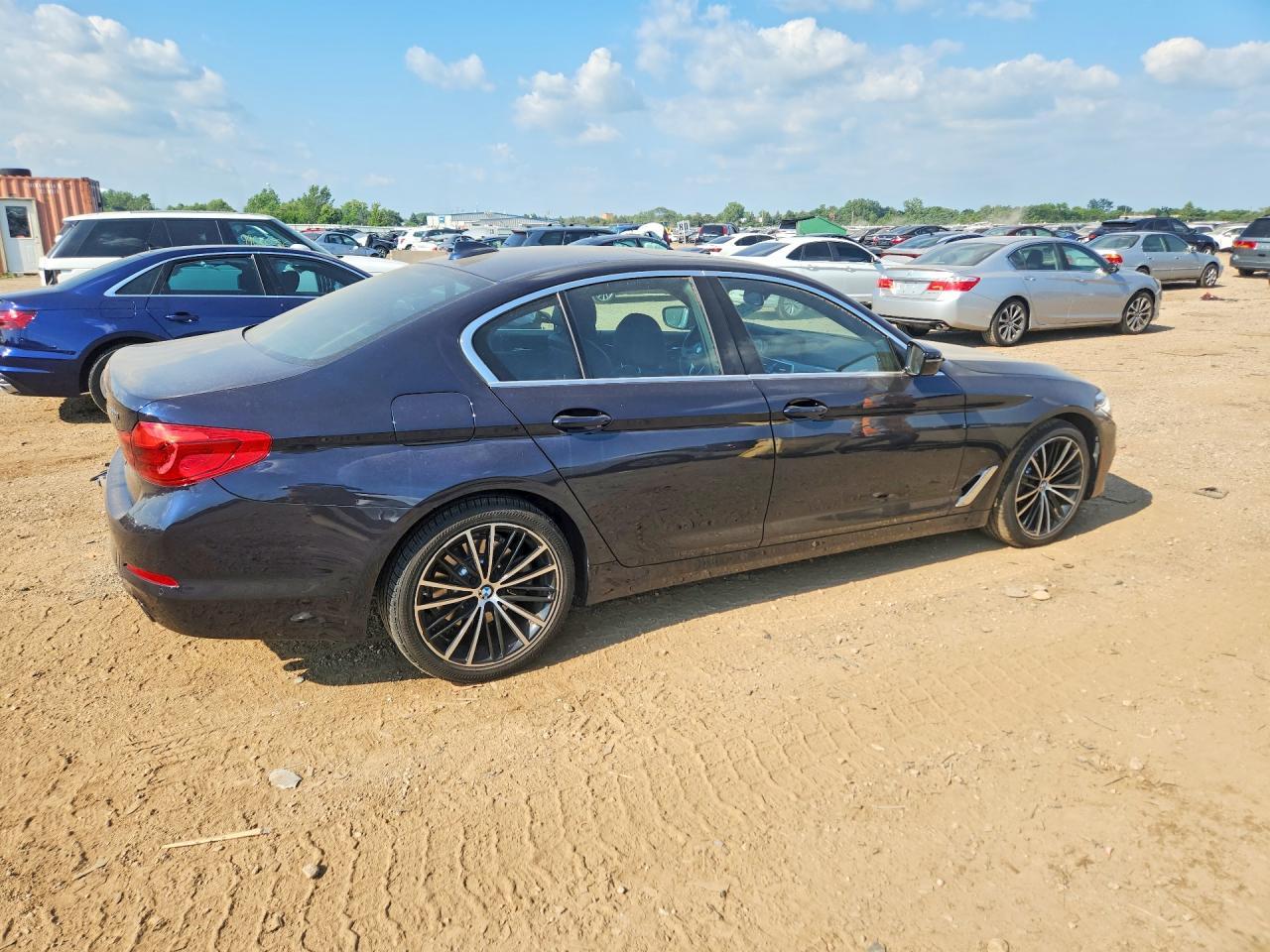 2019 BMW 530 Xi - zdjęcie 3