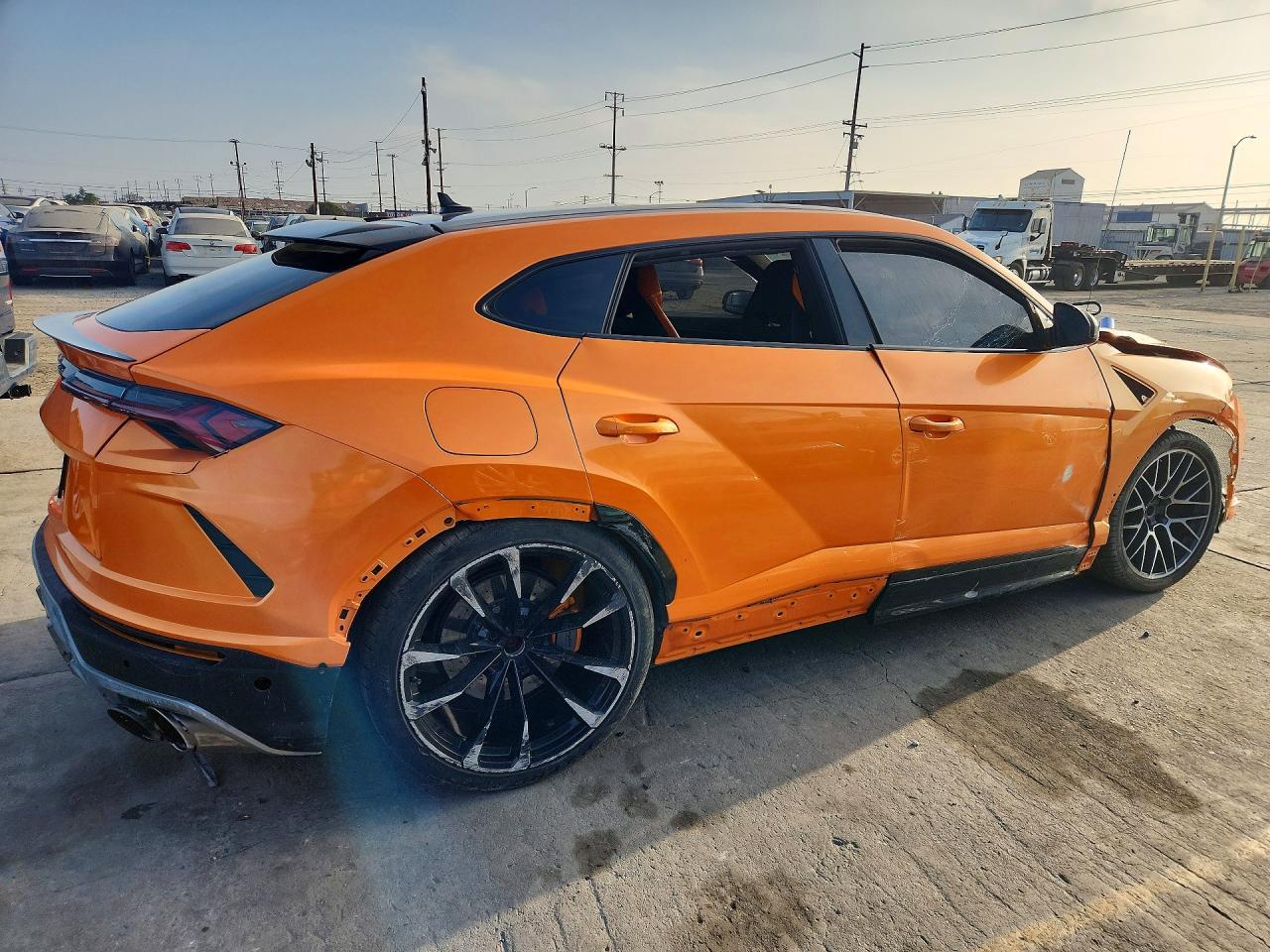 2022 Lamborghini Urus - zdjęcie 3