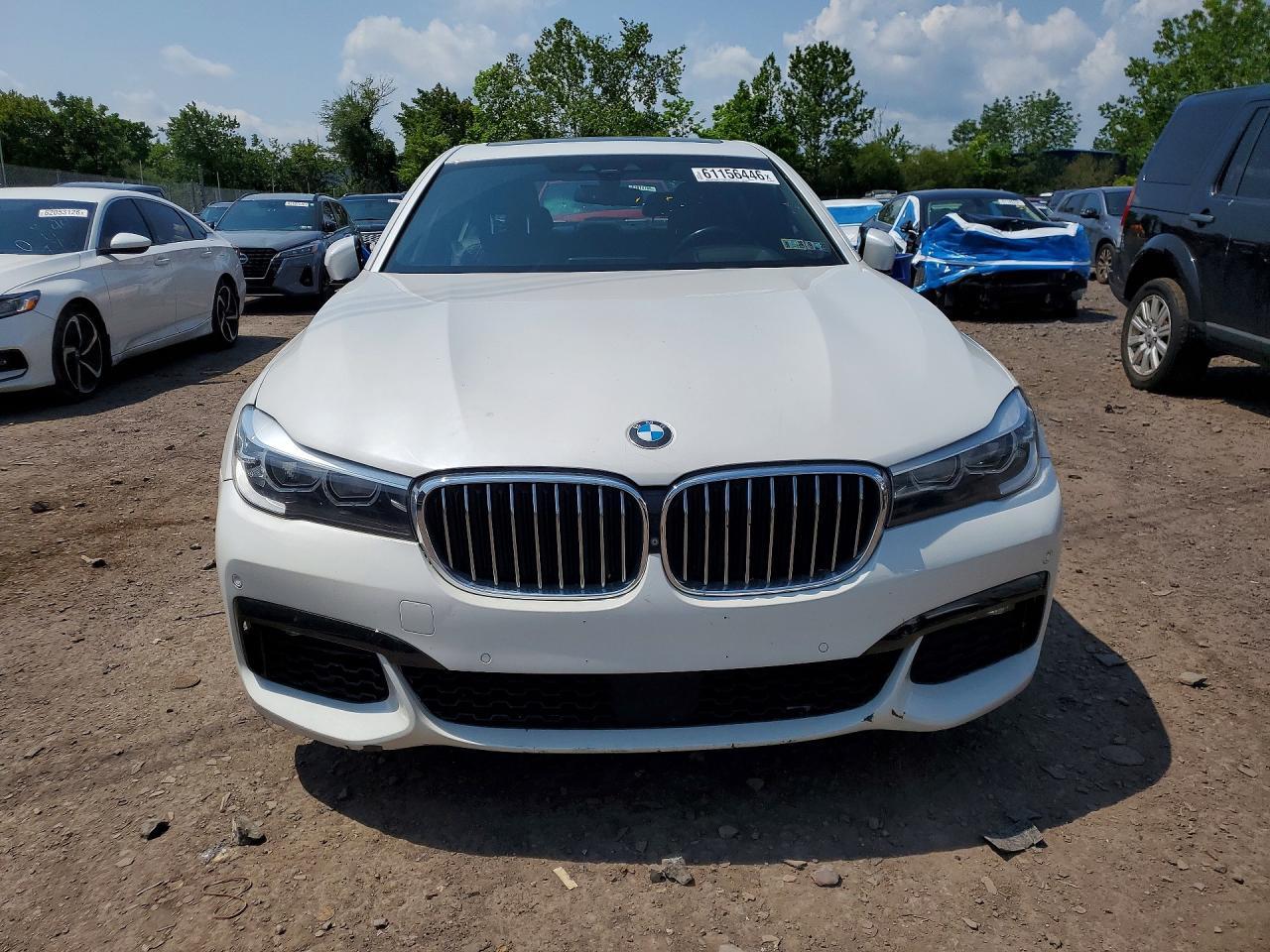 2017 BMW 740 Xi - zdjęcie 5