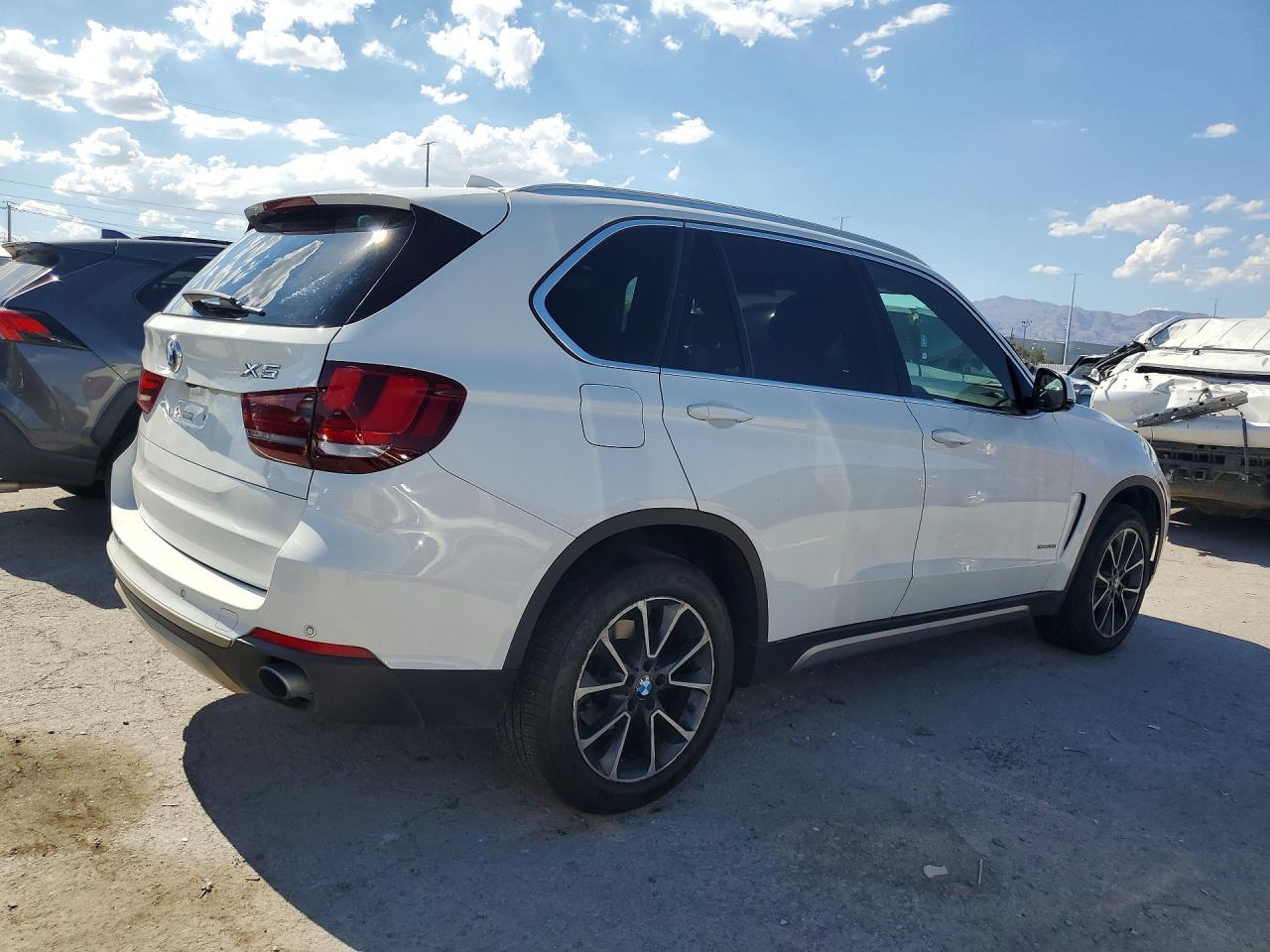 2017 BMW X5 xDrive35I - zdjęcie 3