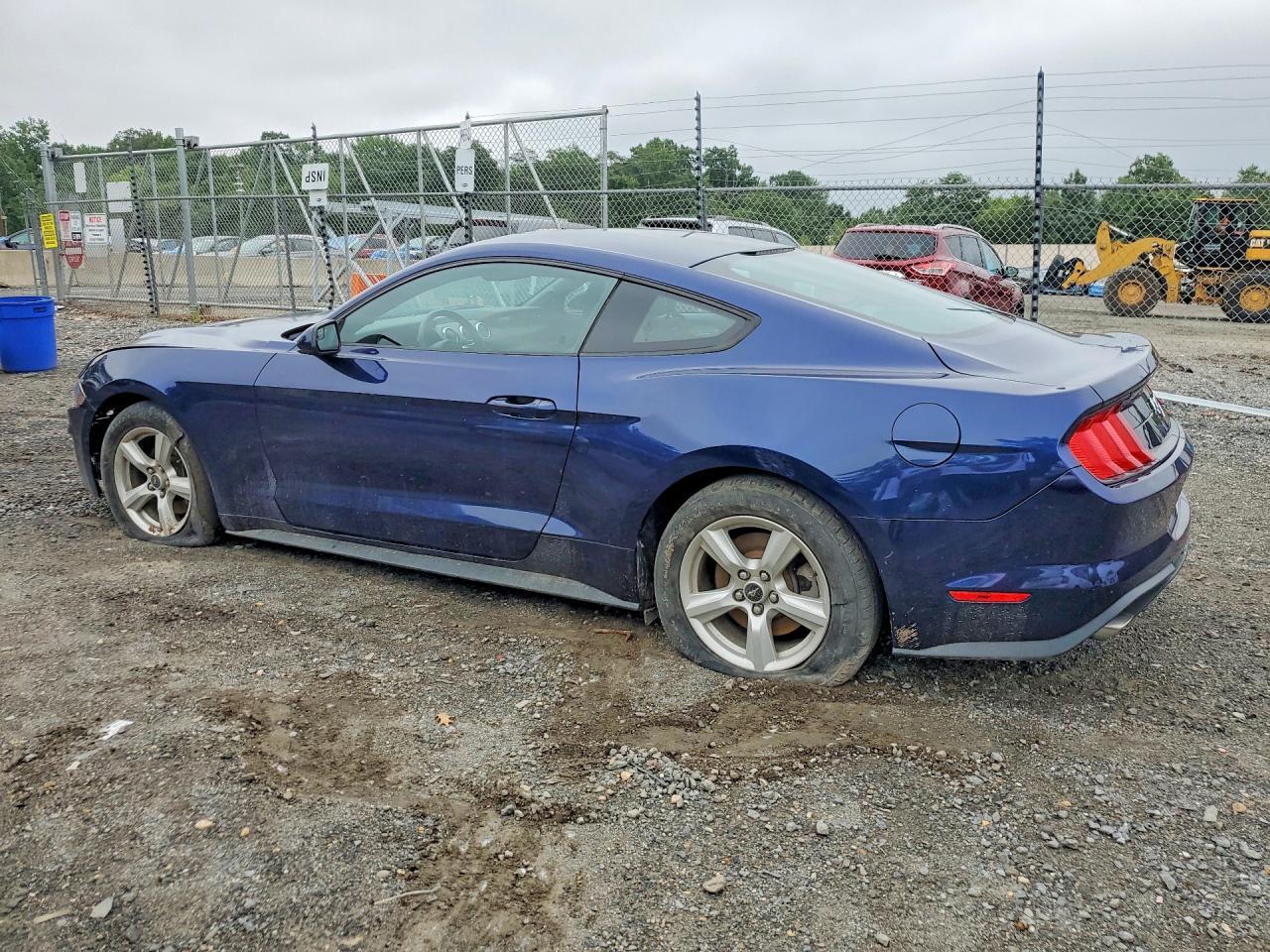 2018 Ford Mustang - zdjęcie 2
