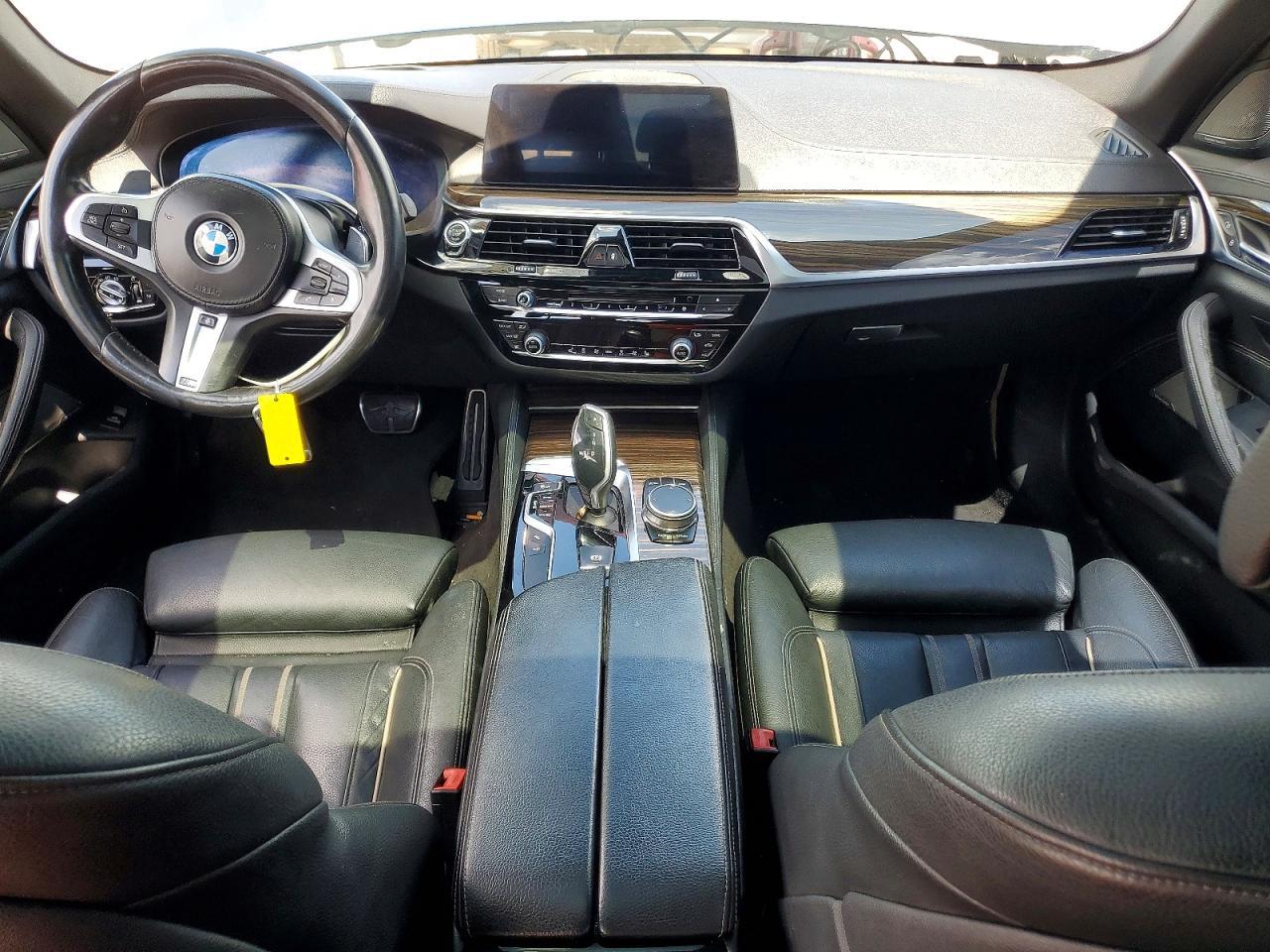 2019 BMW M550Xi - zdjęcie 8