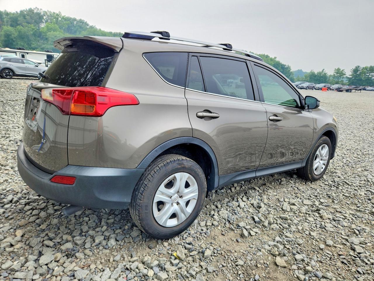 2015 Toyota Rav4 Le - zdjęcie 3