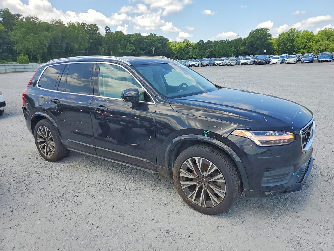 2021 Volvo Xc90 T6 Momentum - zdjęcie 4