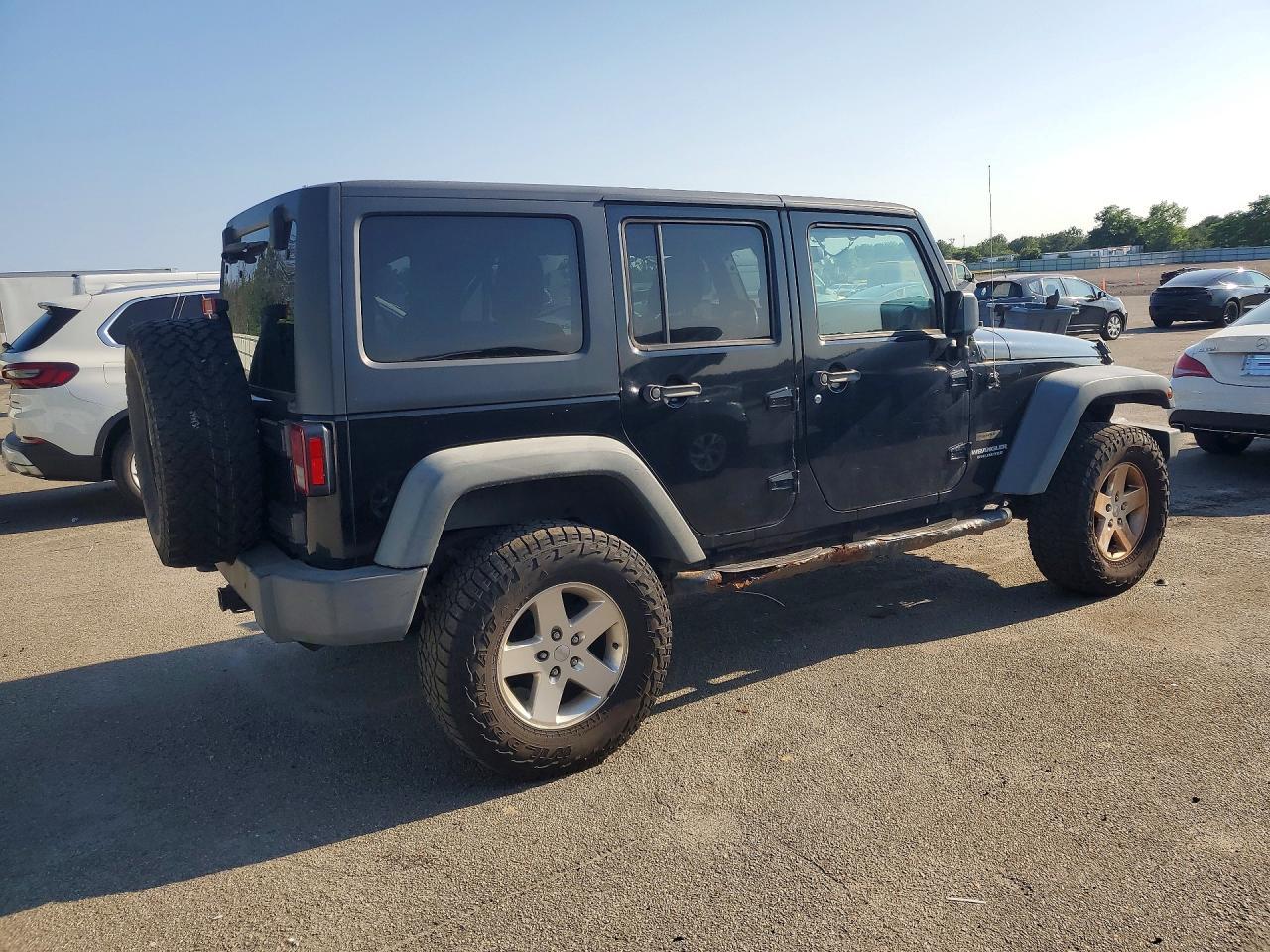 2013 Jeep Wrangler Unlimited Sport - zdjęcie 3