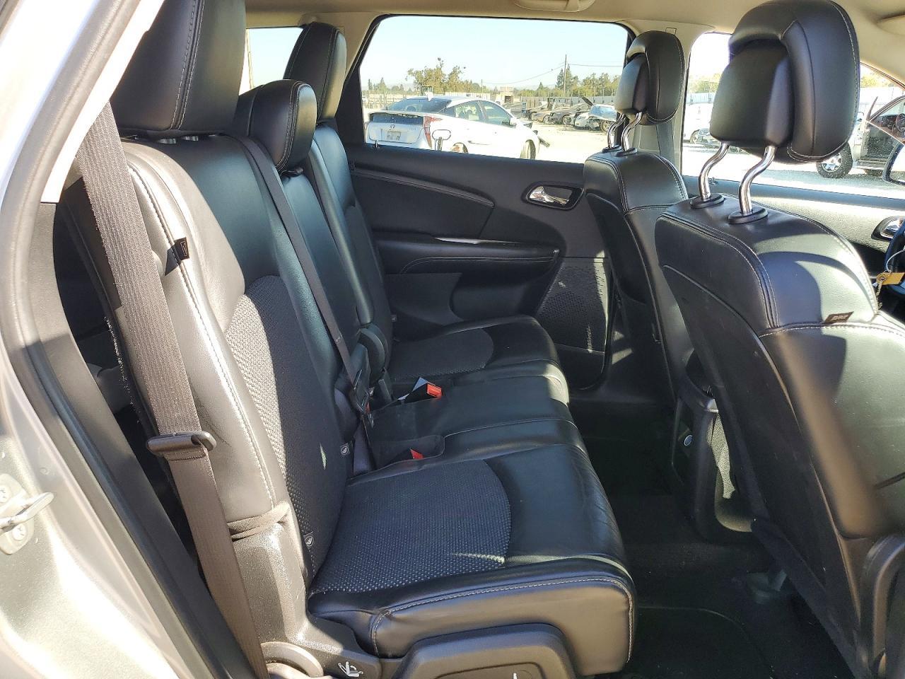 2015 Dodge Journey Crossroad - zdjęcie 11