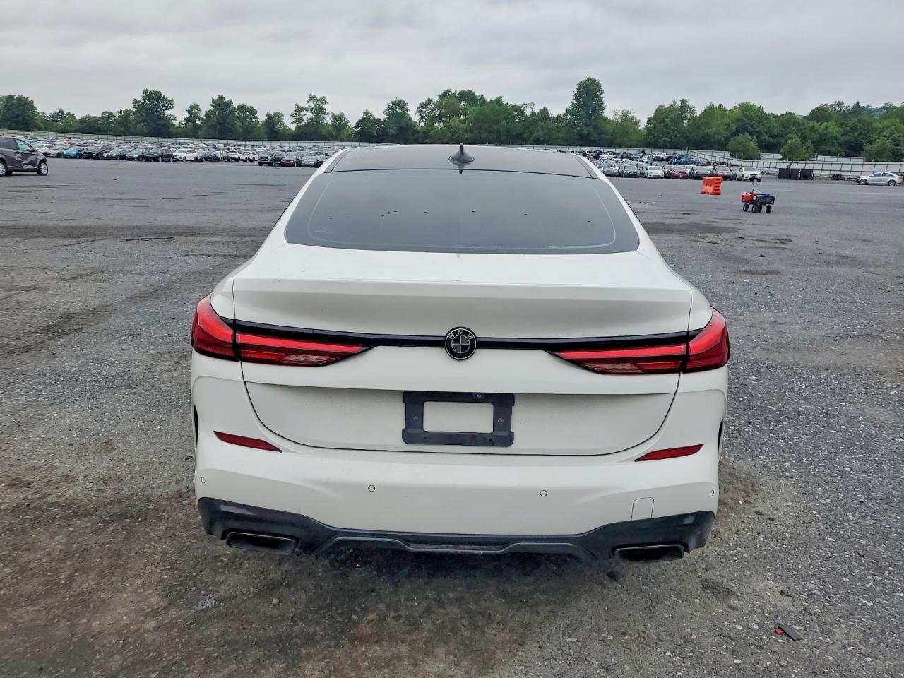 2021 BMW Seria 2 M235i - zdjęcie 6