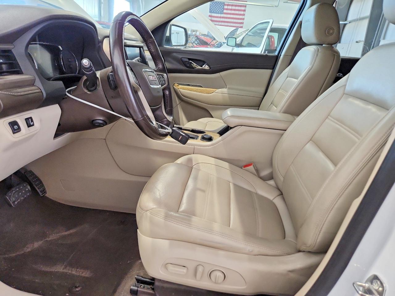 2019 GMC Acadia Denali - zdjęcie 7