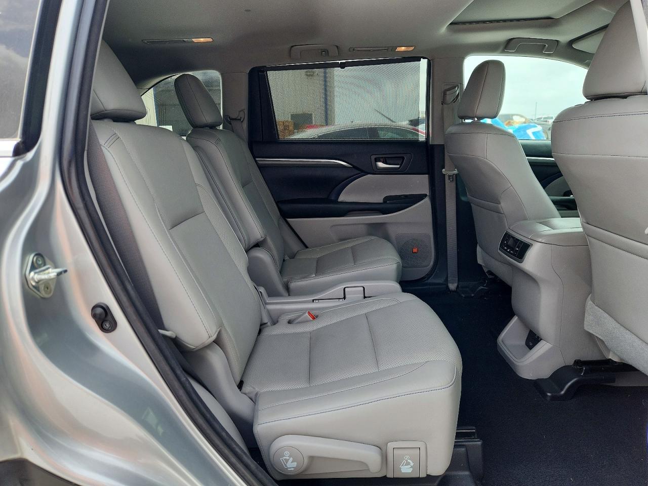 2017 Toyota Highlander Limited - zdjęcie 11
