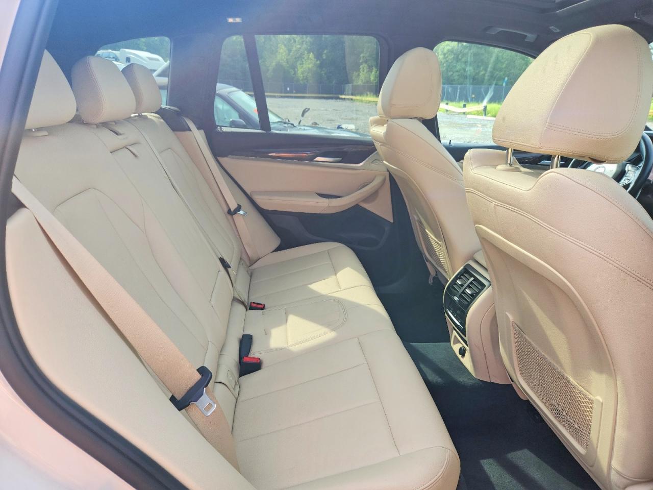 2018 BMW X3 xDrive30I - zdjęcie 11