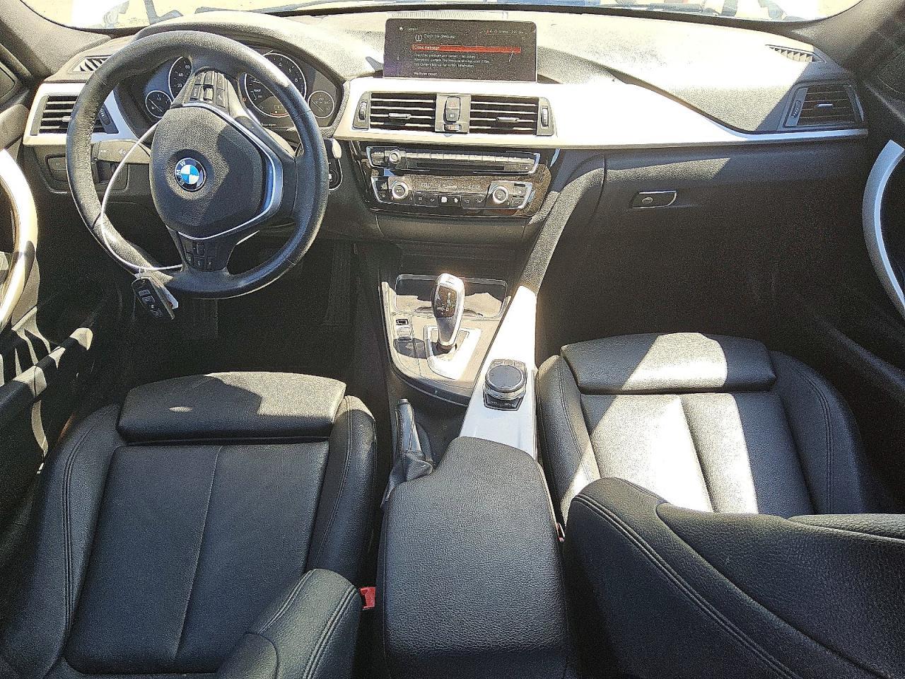 2018 BMW Seria 3 320i - zdjęcie 8