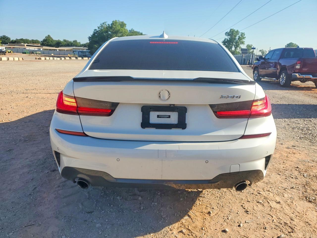 2020 BMW 330I - zdjęcie 6