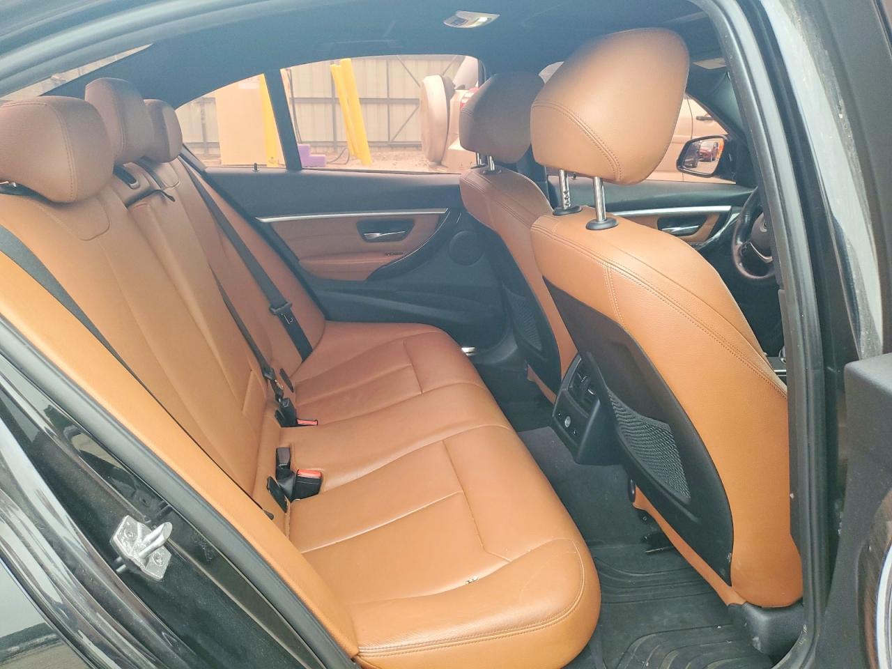 2016 BMW Seria 3 328i - zdjęcie 10