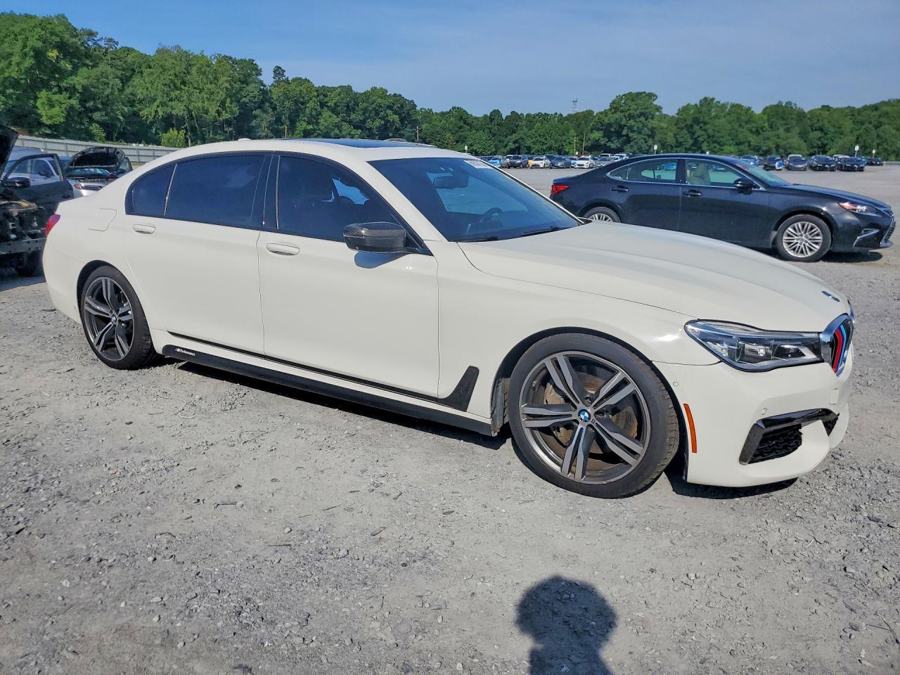 2017 BMW Seria 7 B7 - zdjęcie 4
