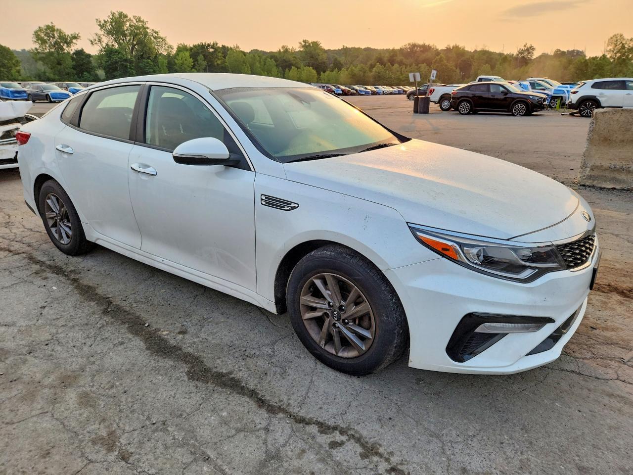 2020 Kia Optima Lx - zdjęcie 4