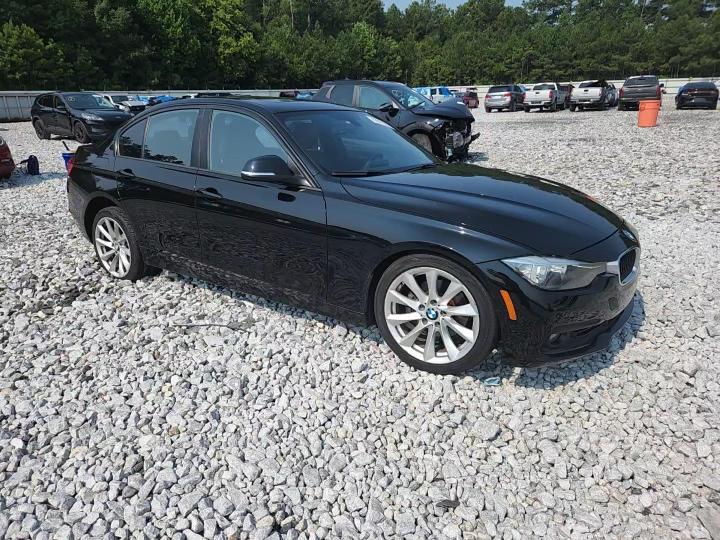 2017 BMW Seria 3 320i - zdjęcie 13