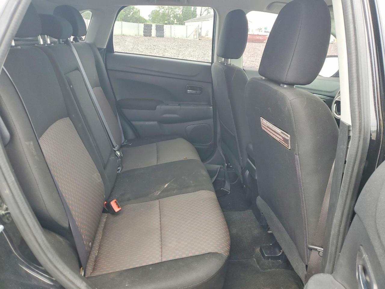 2018 Mitsubishi Outlander Sport Es - zdjęcie 11