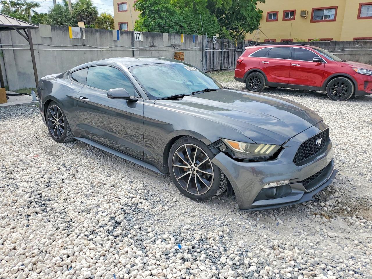 2016 Ford Mustang - zdjęcie 4