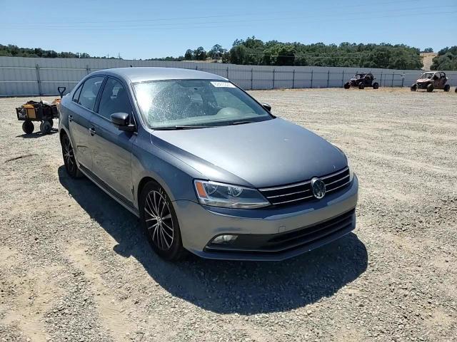 2016 Volkswagen Jetta Sport - zdjęcie 13