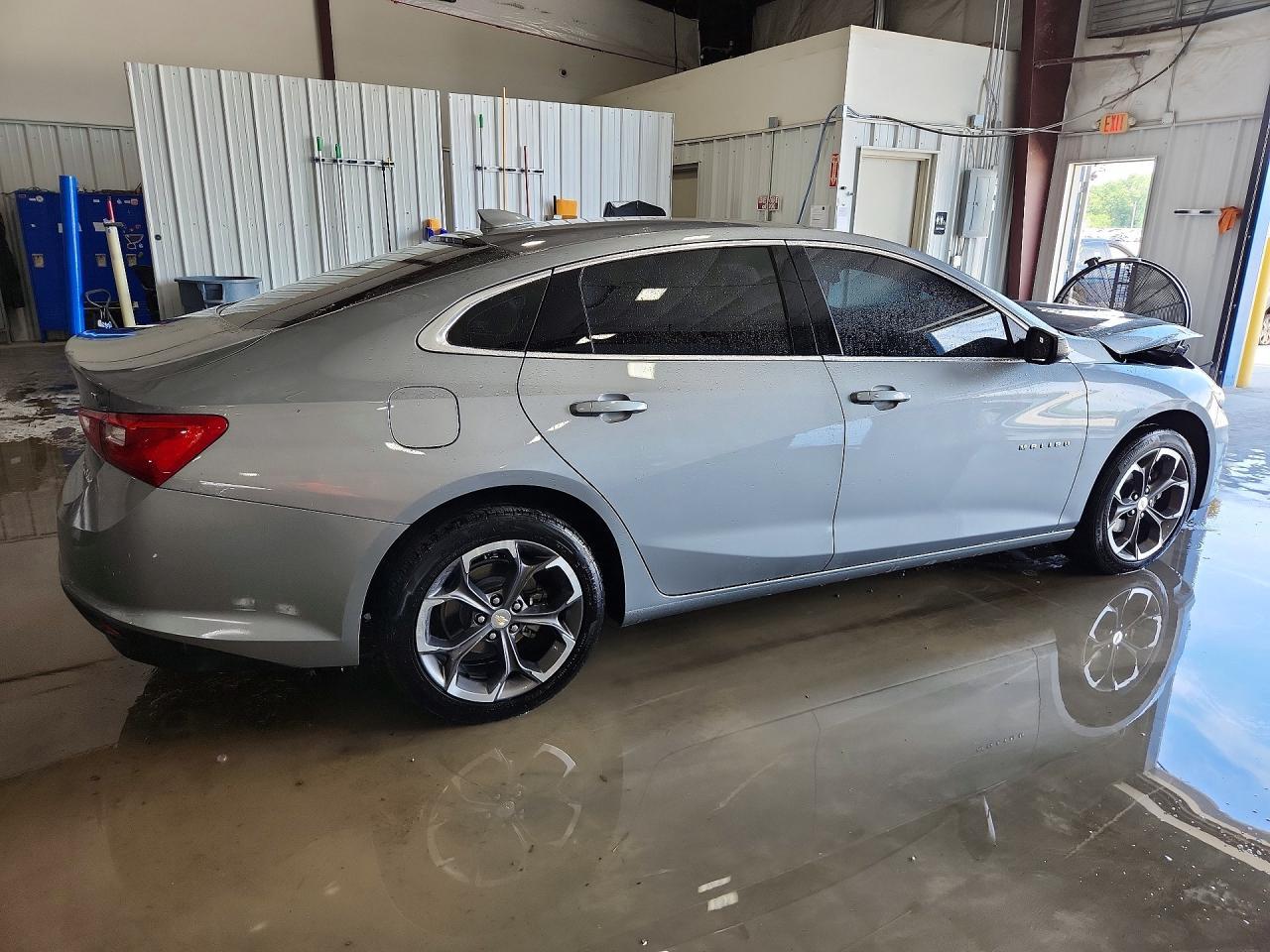 2023 Chevrolet Malibu Lt - zdjęcie 3