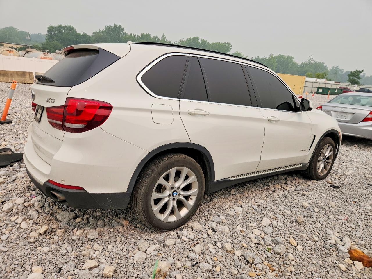 2016 BMW X5 xDrive35I - zdjęcie 3