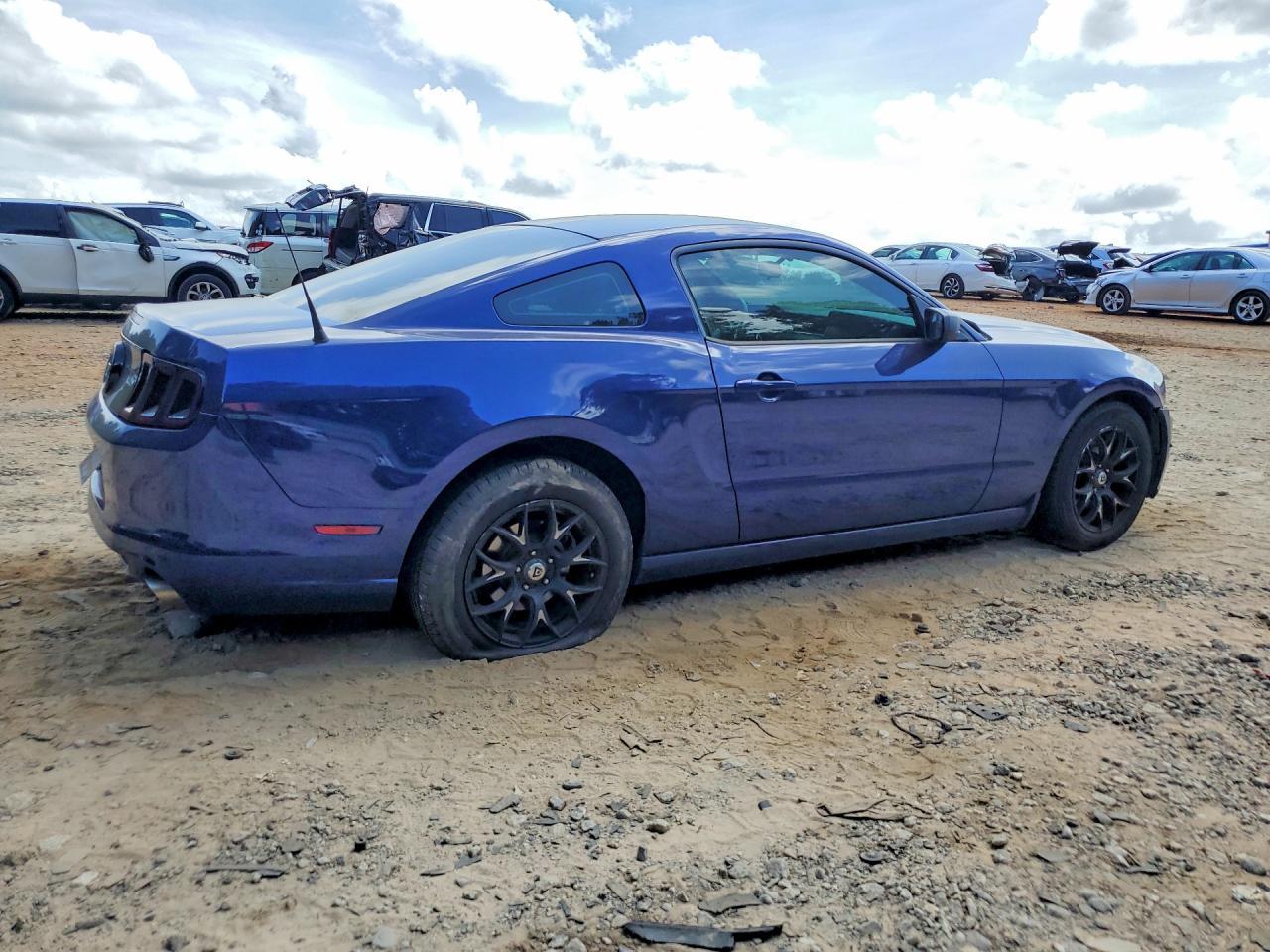 2014 Ford Mustang - zdjęcie 3