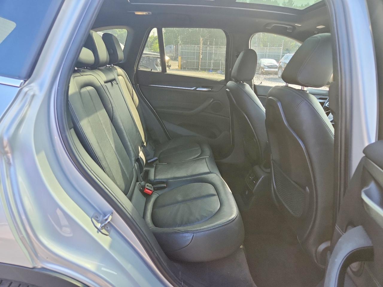 2017 BMW X1 xDrive28I - zdjęcie 11