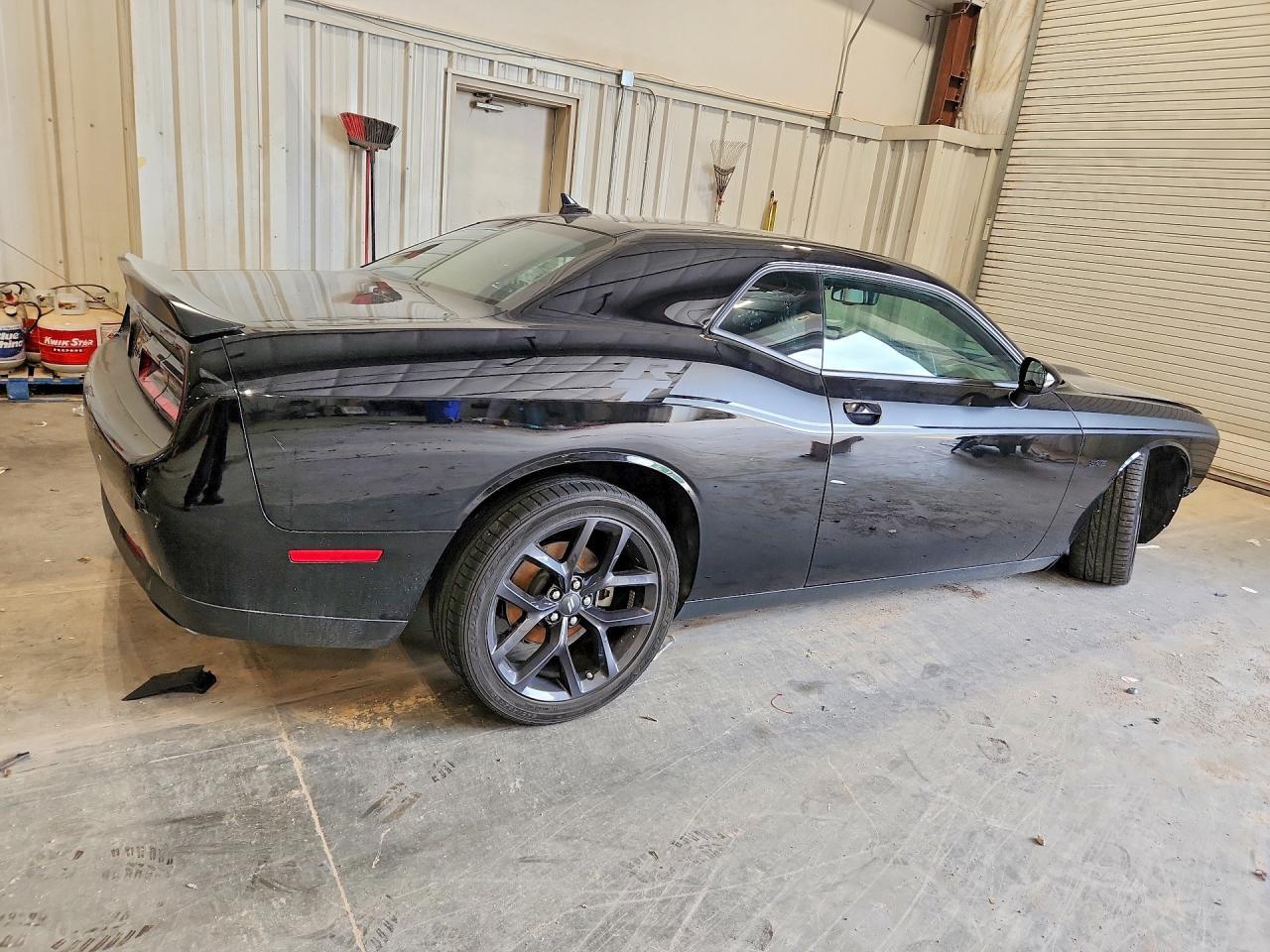 2023 Dodge Challenger R/T - zdjęcie 3