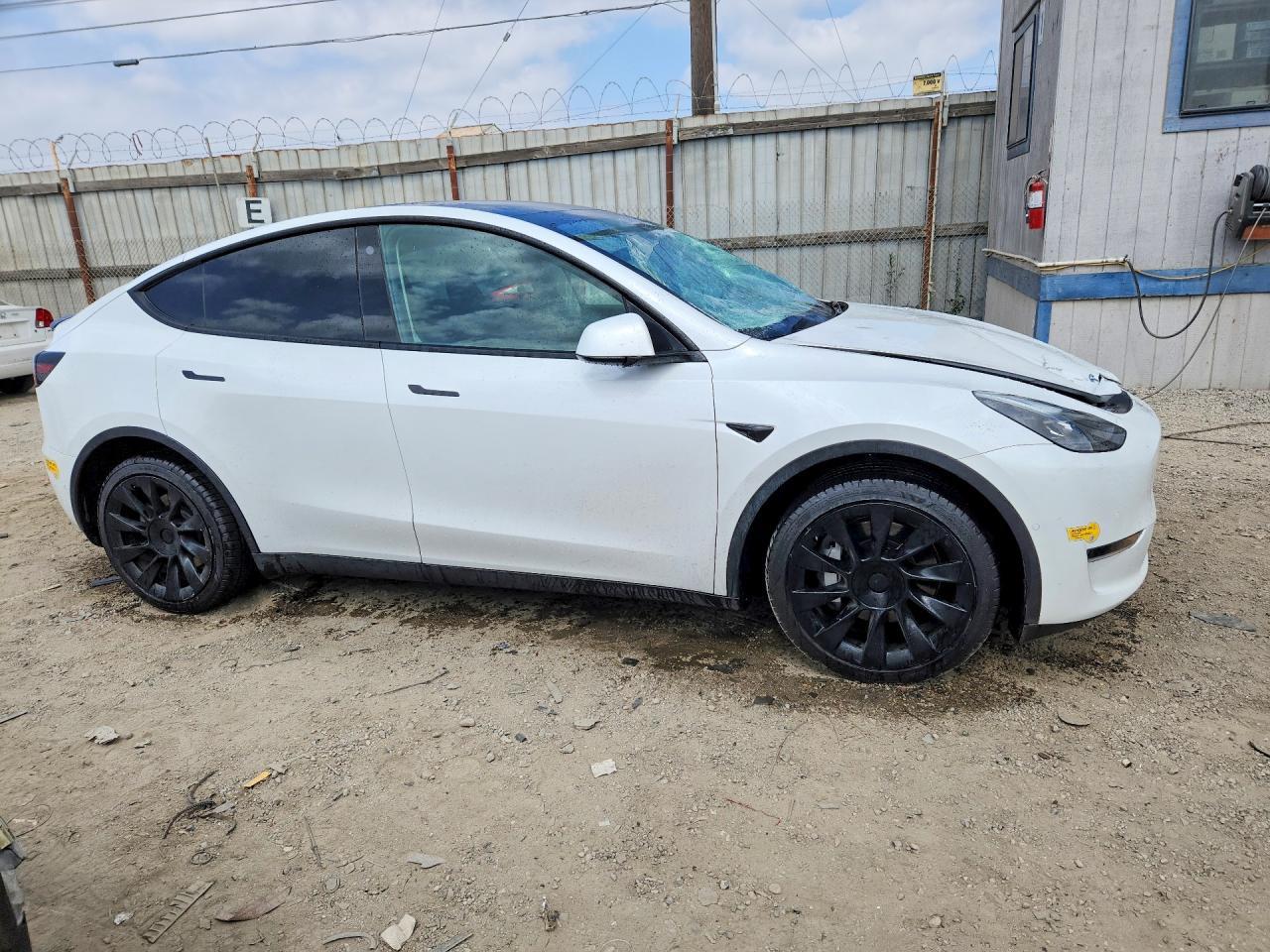 2022 Tesla Model Y - zdjęcie 4
