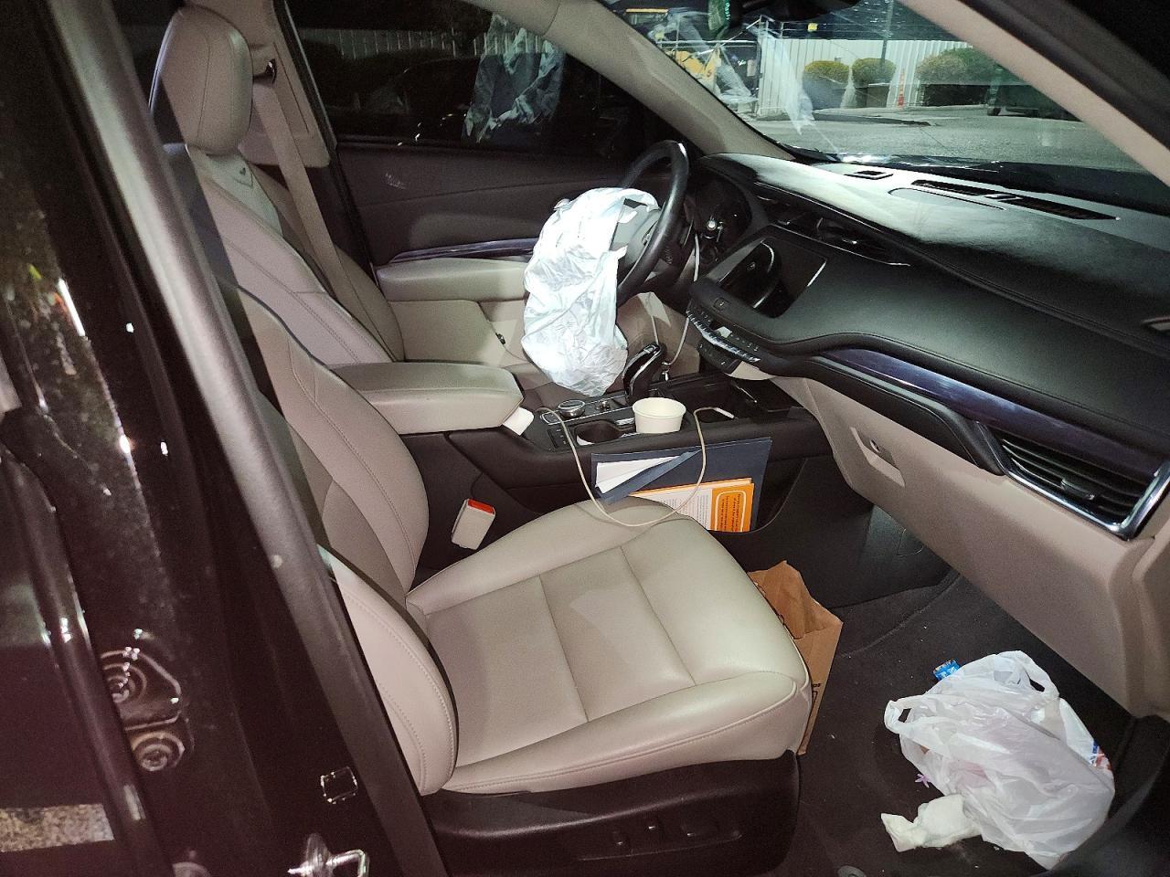 2022 Cadillac Xt4 Luxury - zdjęcie 13
