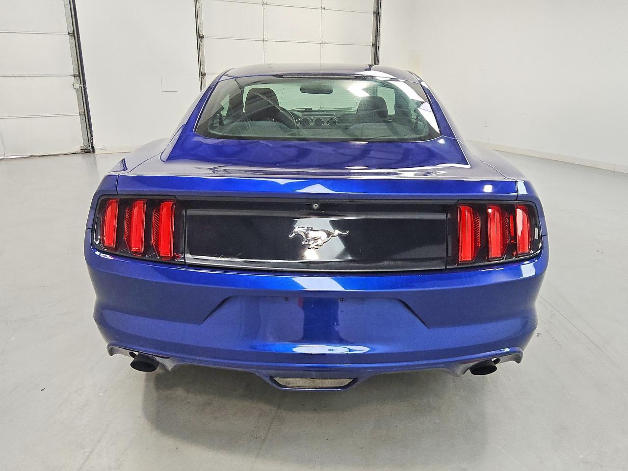 2016 Ford Mustang - zdjęcie 6