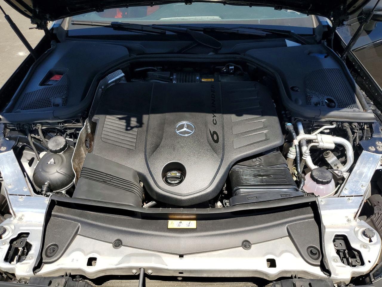 2022 Mercedes-Benz E 450 - zdjęcie 11