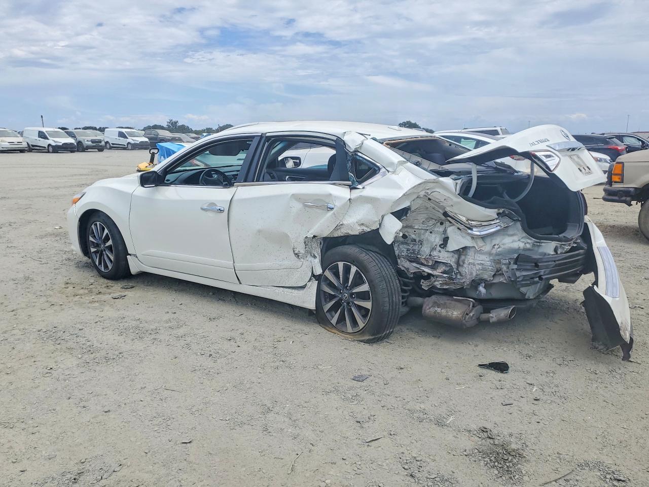 2016 Nissan Altima 2.5 Sv - zdjęcie 2