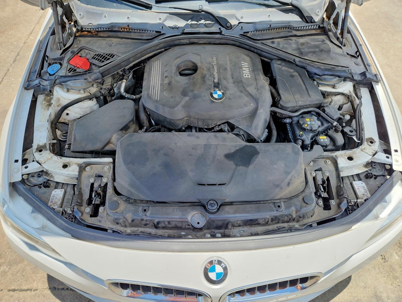 2018 BMW 330 I - zdjęcie 11