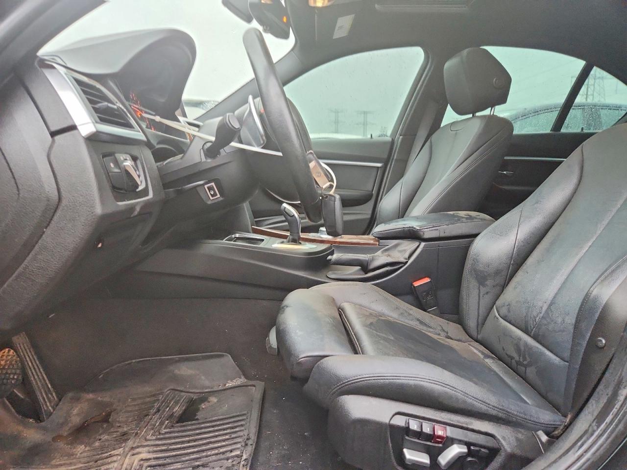 2018 BMW Seria 3 330i - zdjęcie 7