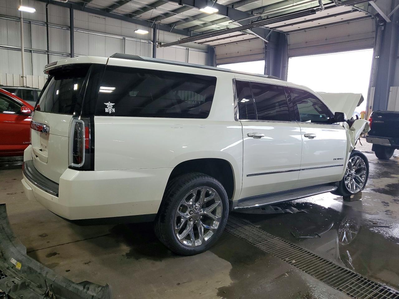 2015 GMC Yukon Xl Denali - zdjęcie 3