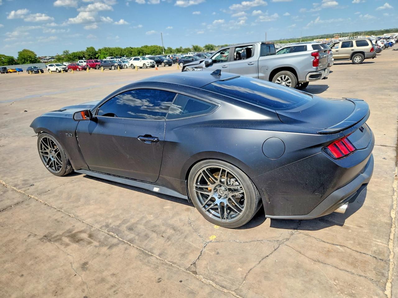 2025 Ford Mustang Gt - zdjęcie 2