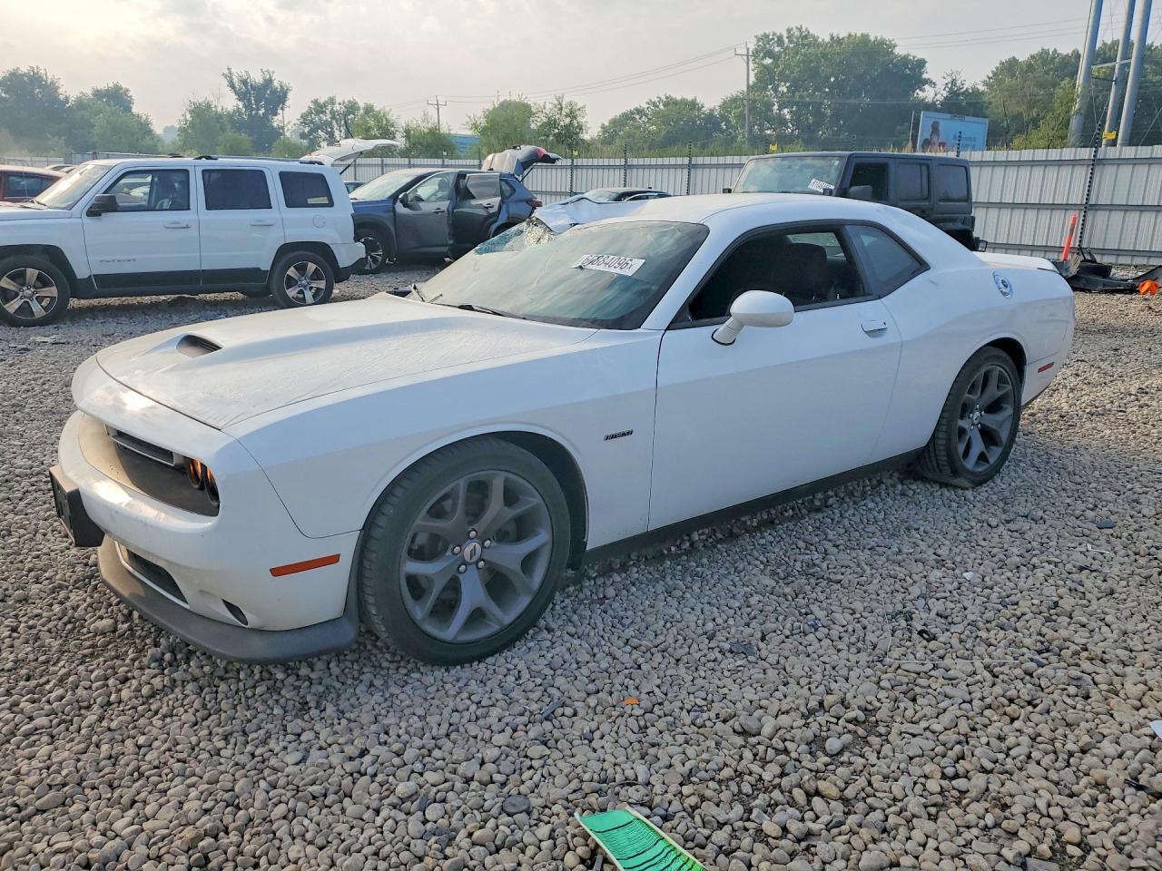 2019 Dodge Challenger R/T - zdjęcie główne