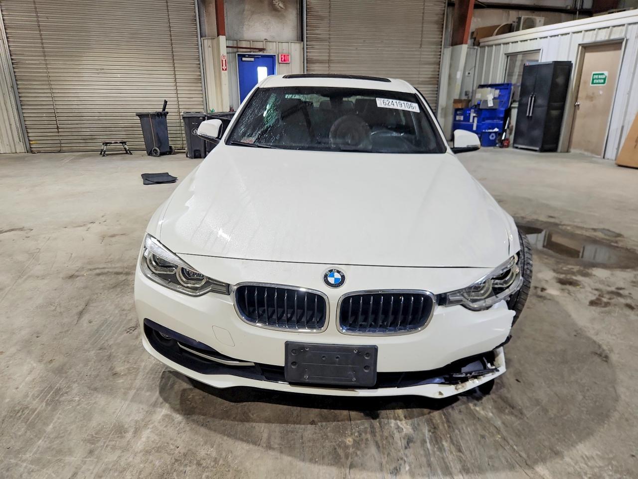 2018 BMW 330 Xi - zdjęcie 5