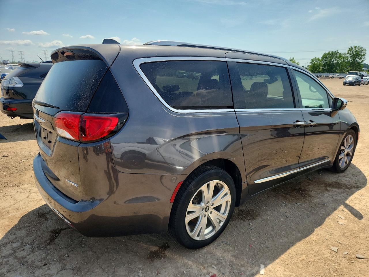 2018 Chrysler Pacifica Limited - zdjęcie 3