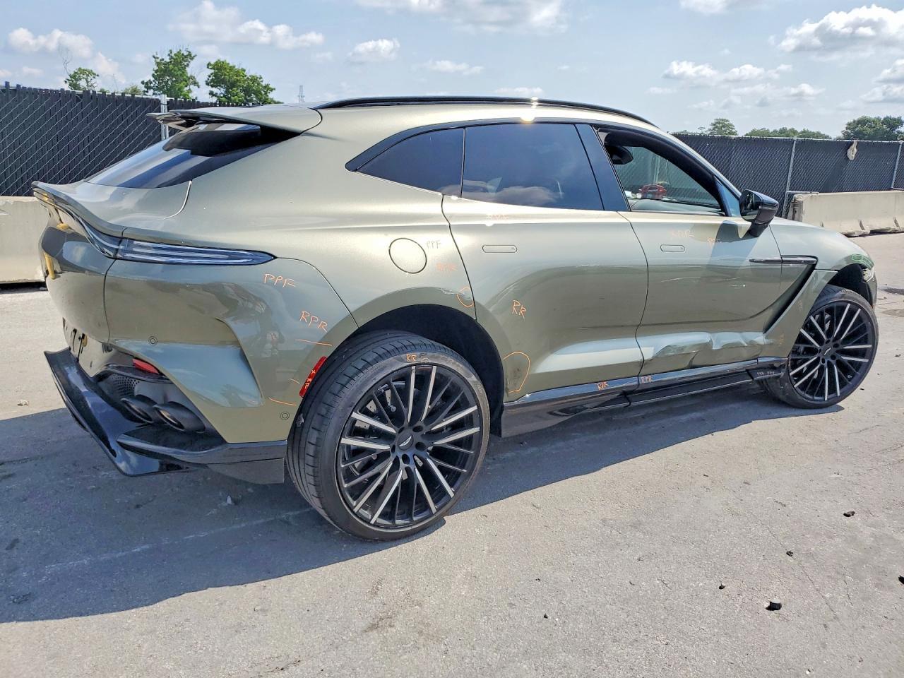 2025 Aston Martin Dbx 707 - zdjęcie 3