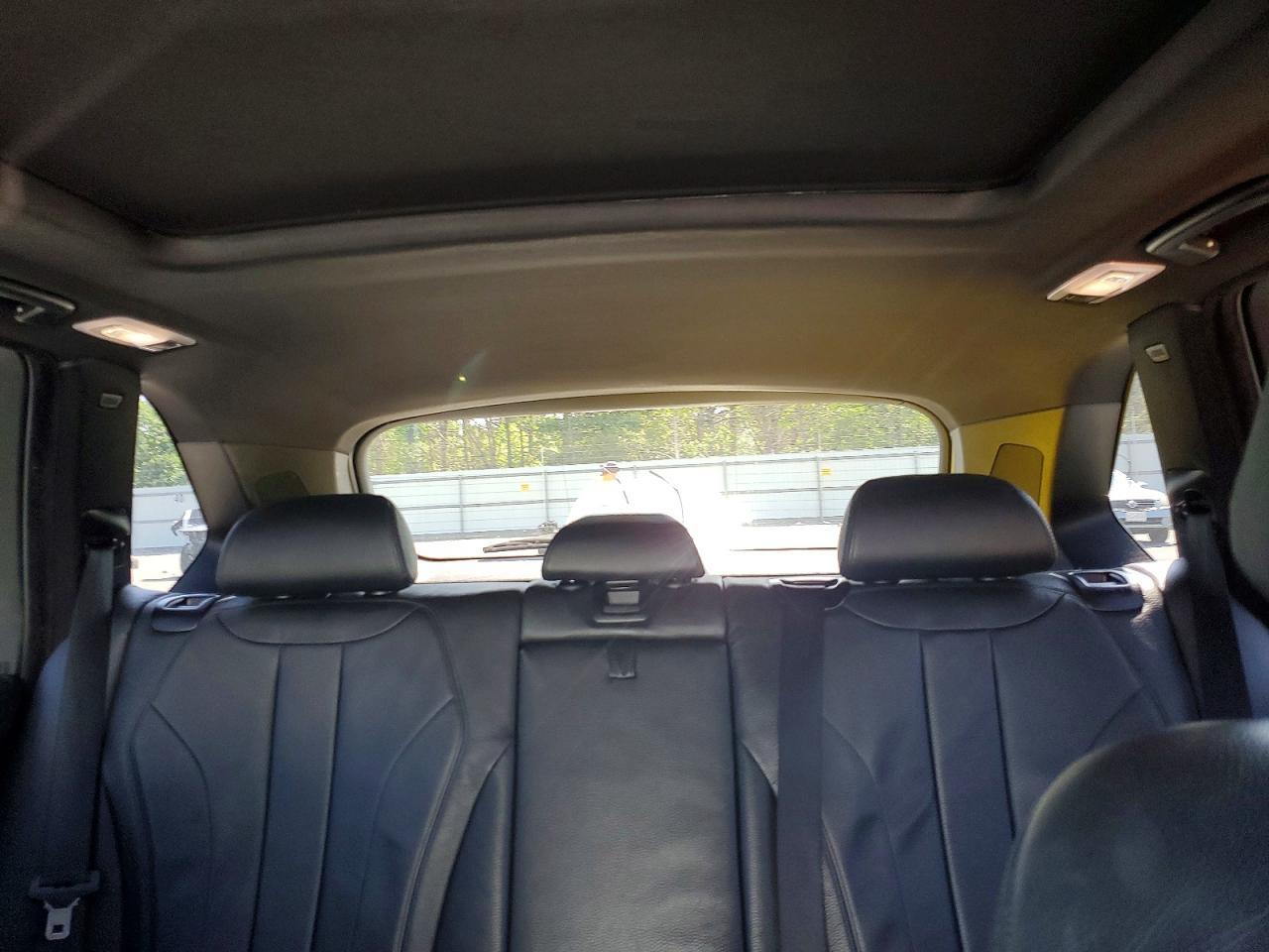 2015 BMW X5 xDrive35I - zdjęcie 10