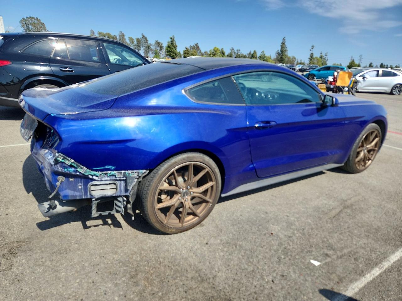 2016 Ford Mustang - zdjęcie 3