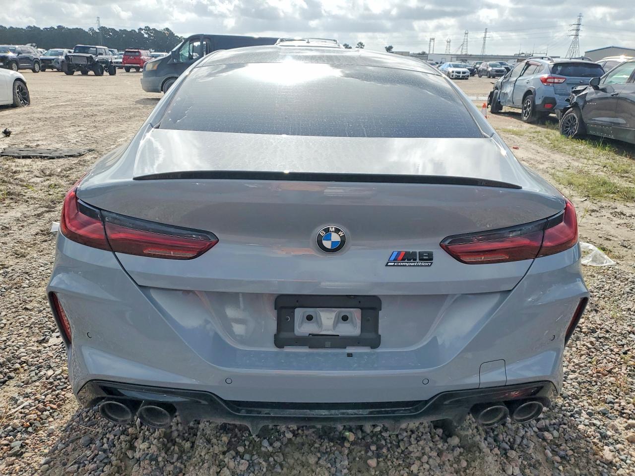 2025 BMW M8 - zdjęcie 6
