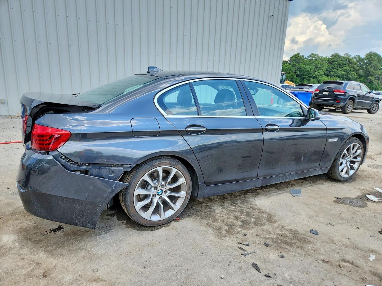 2016 BMW Seria 5 535i - zdjęcie 3
