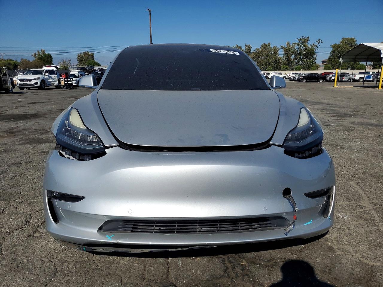 2017 Tesla Model 3 - zdjęcie 5