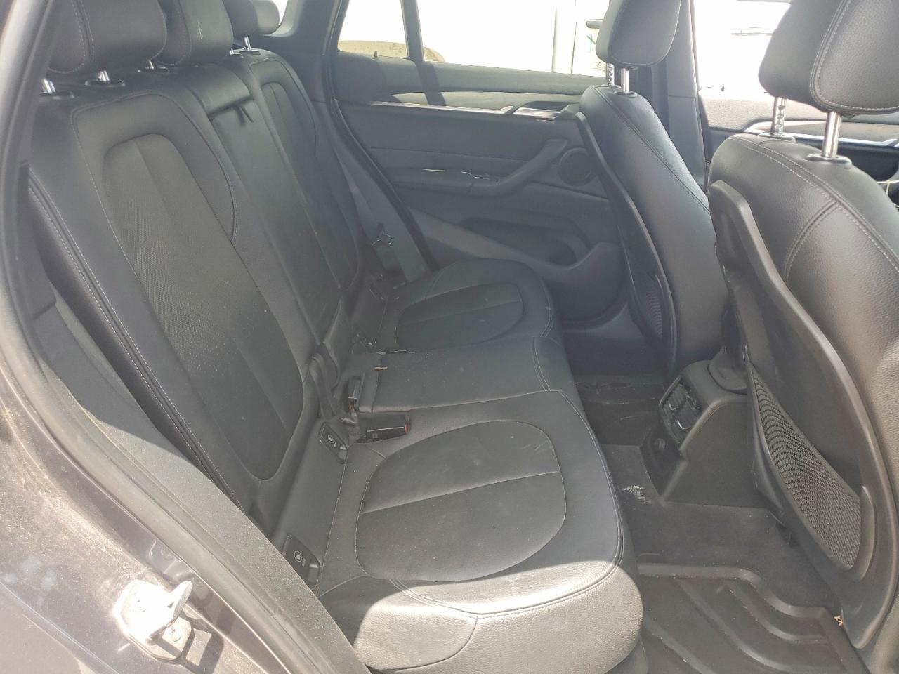 2016 BMW X1 xDrive28I - zdjęcie 10