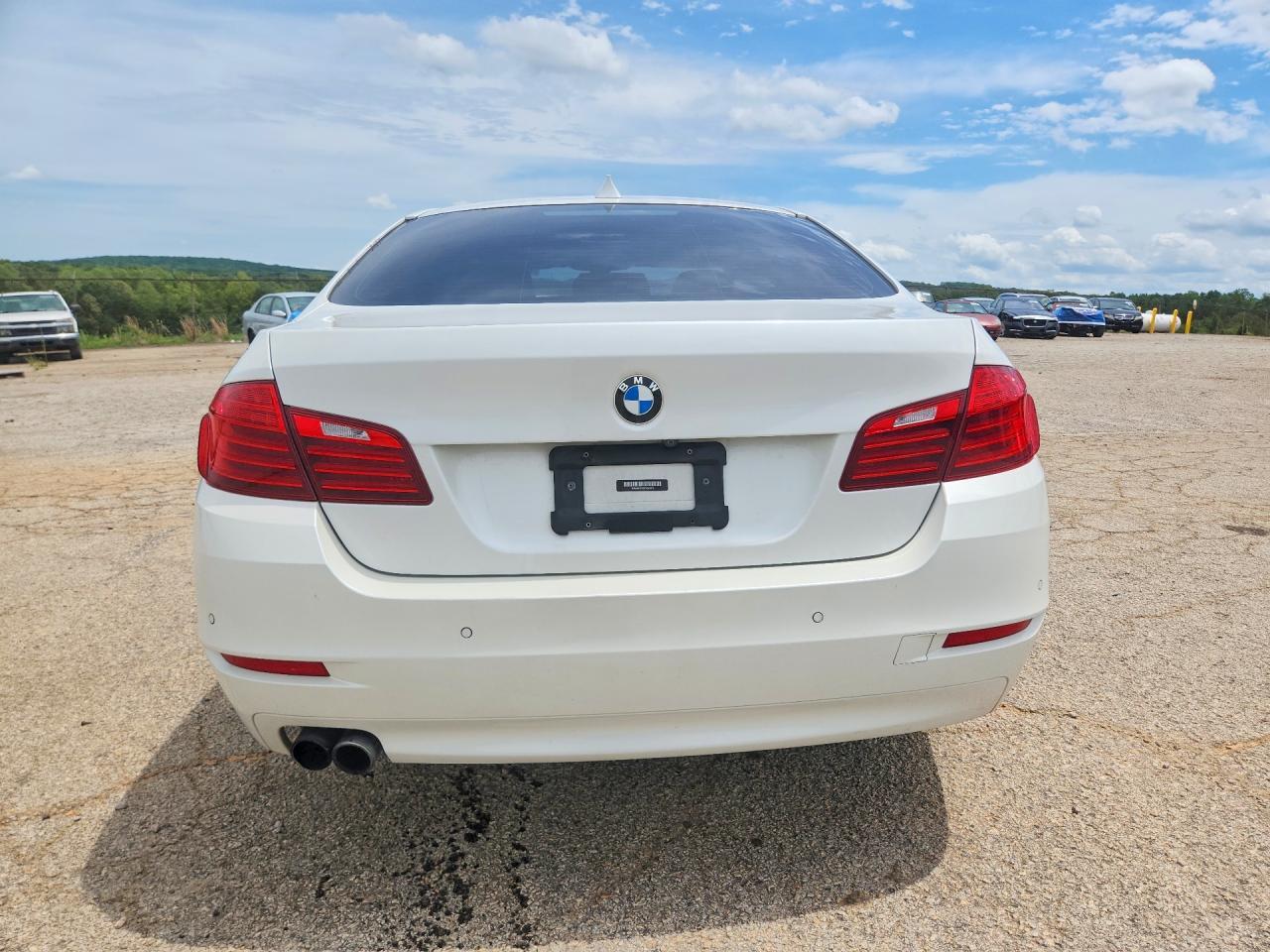 2015 BMW Seria 5 528i - zdjęcie 6